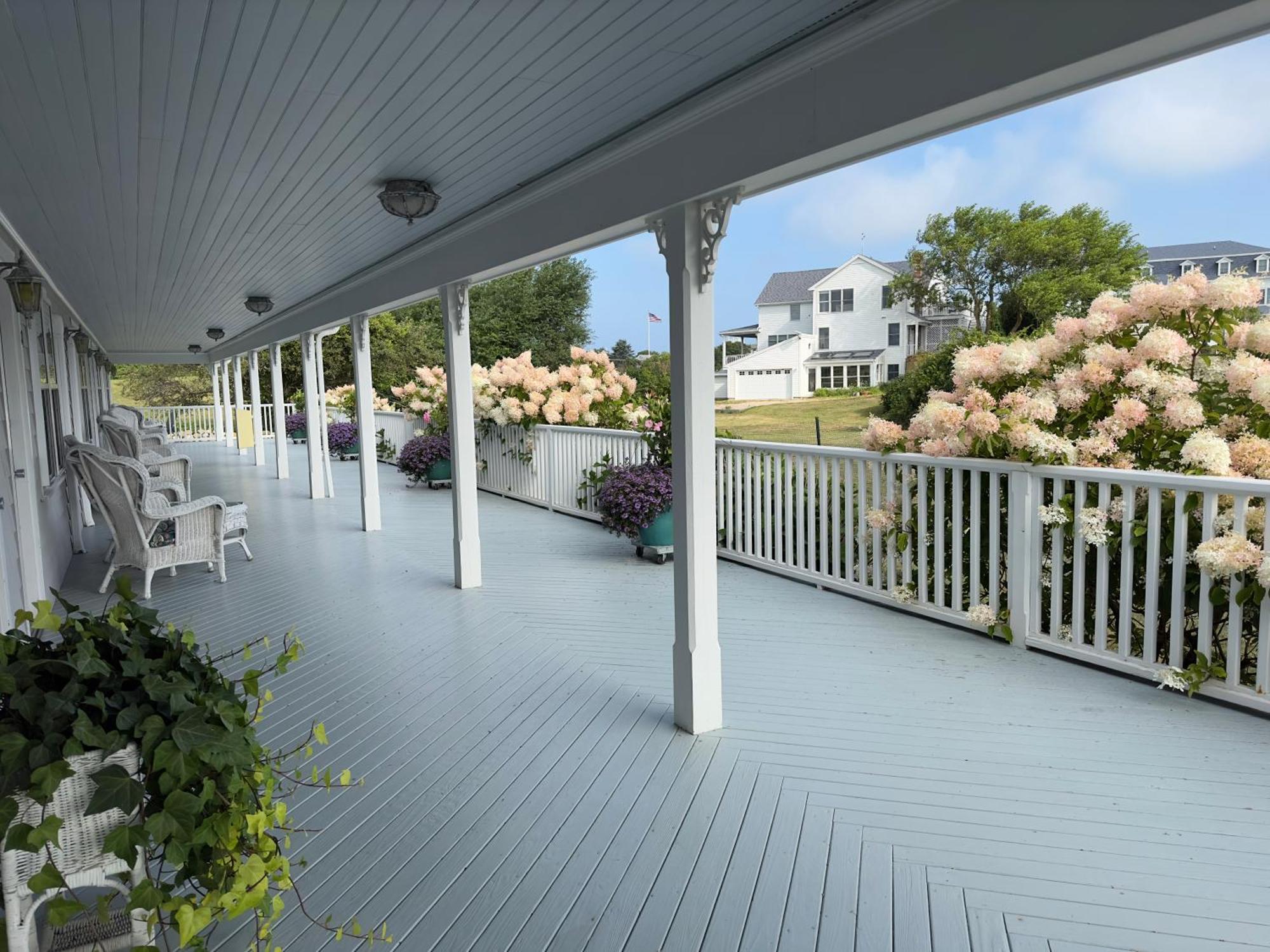 Rose Farm Inn New Shoreham Exterior photo